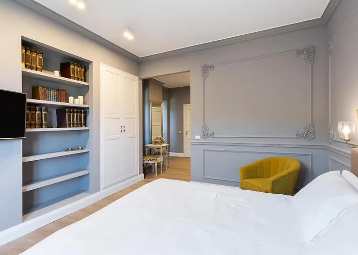 Vespucci Boutique 3*